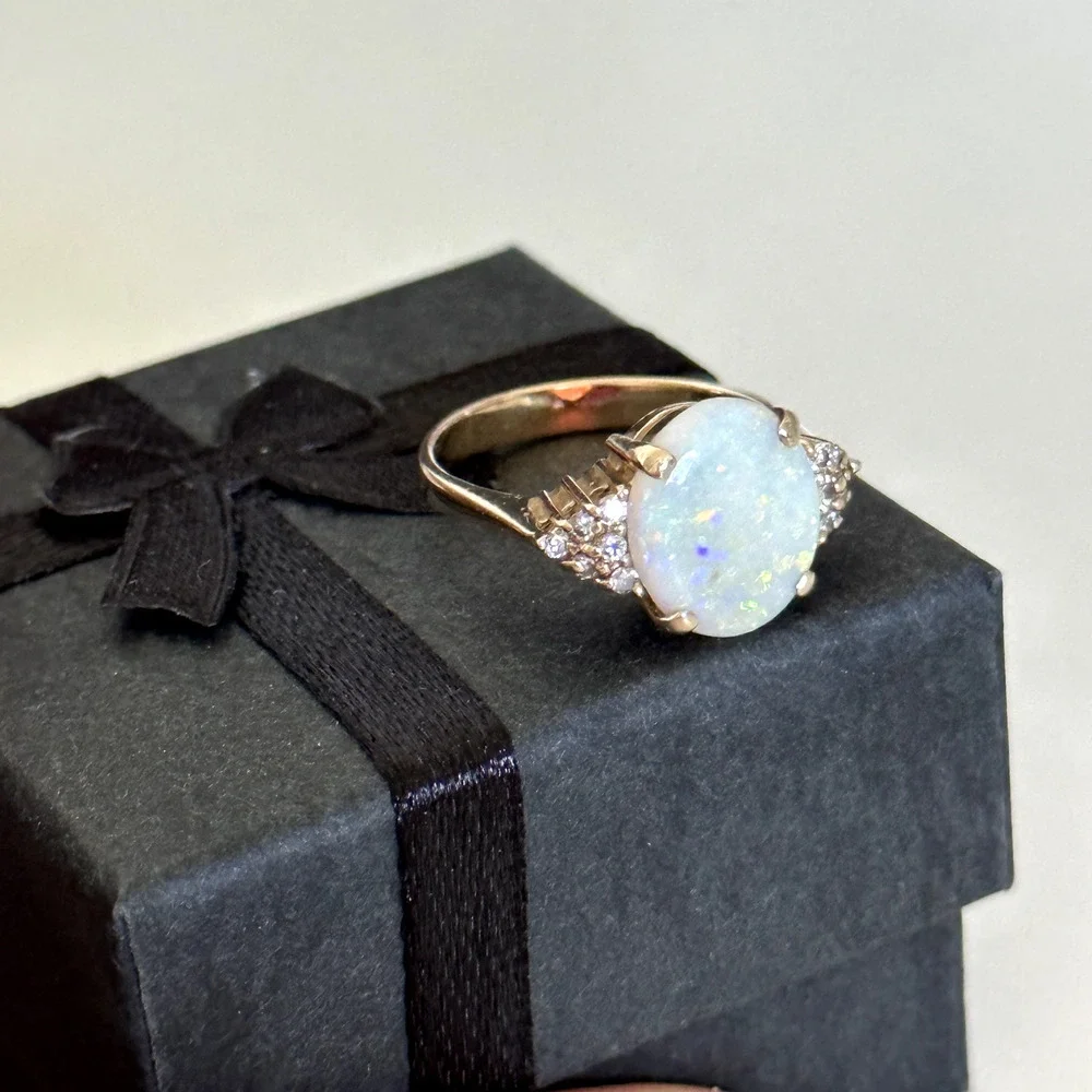 14K Yellow Gold White Fire Opal & Natural Diamonds Ladies Band Ring Size 6.5